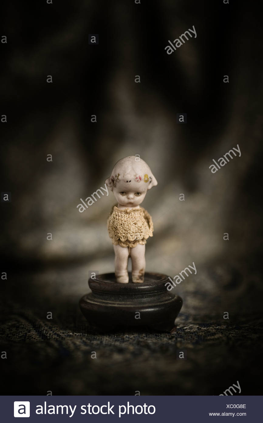 vintage miniature porcelain dolls