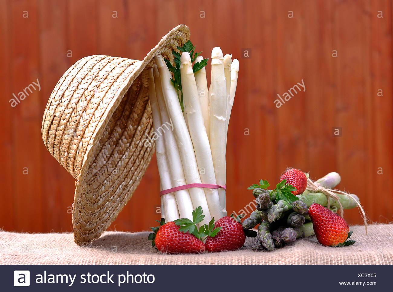 Green Asparagus Straw Hat Strawberries Green Spring Vegetable Raw