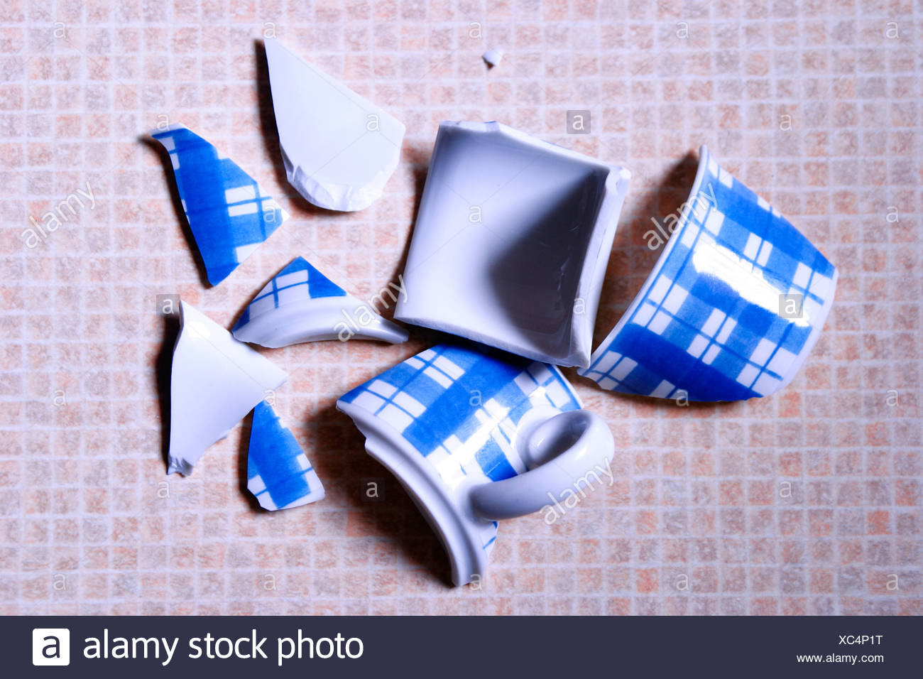 Broken Dishes High Resolution Stock Photography and Images Alamy