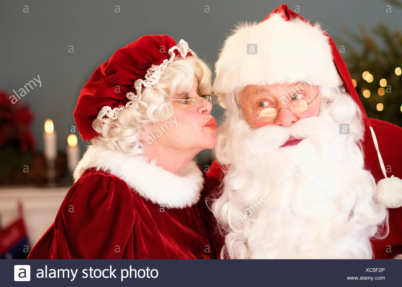 Mrs Claus Santa High Resolution Stock Photography and Images Alamy