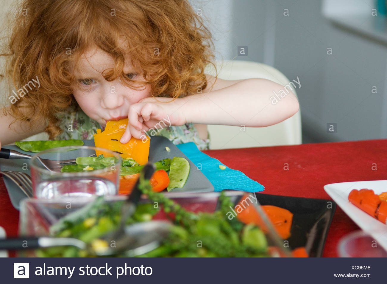 Girl Eating Lunch Alone Stock Photos & Girl Eating Lunch Alone Stock