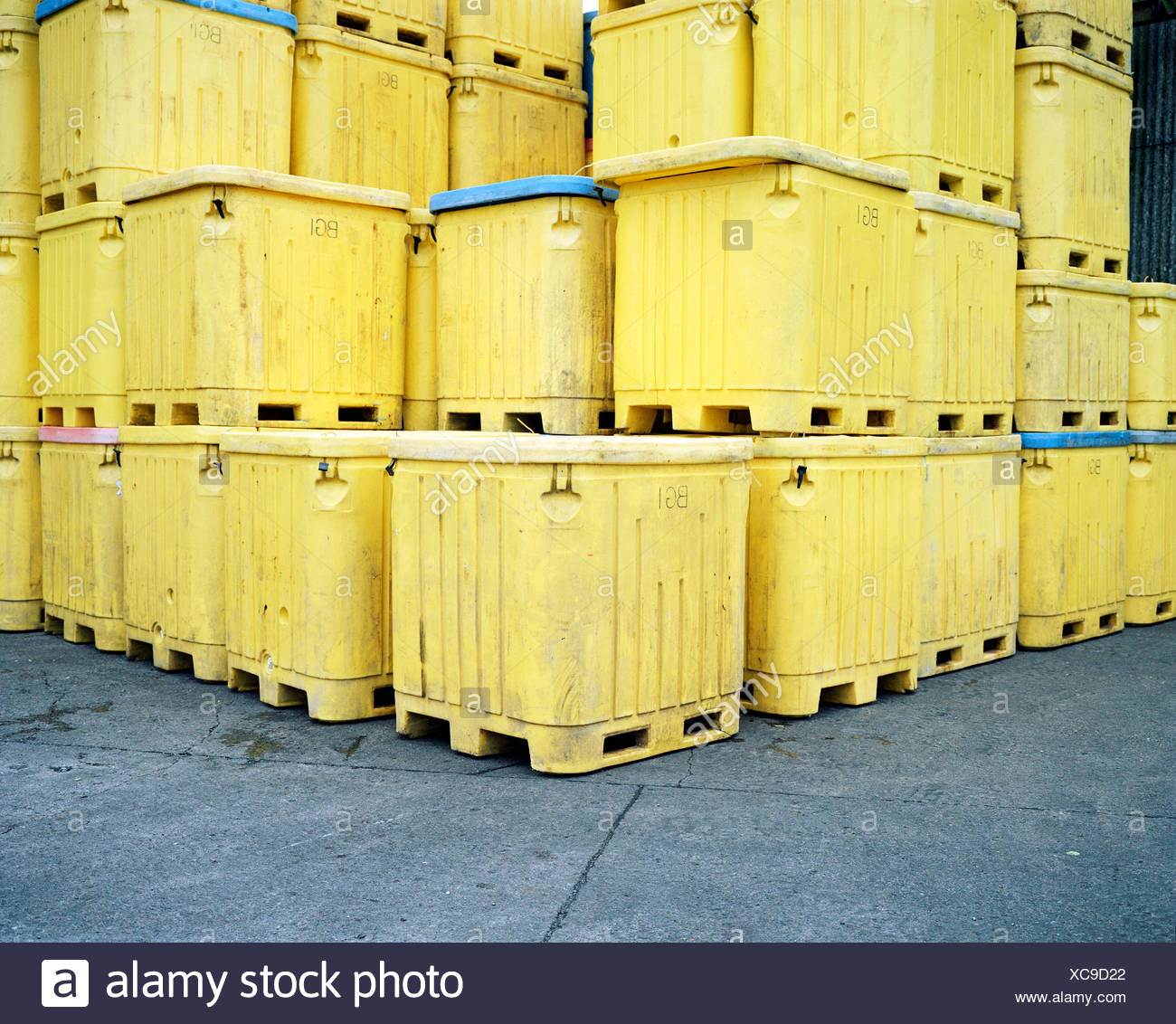Fish Containers Stock Photos & Fish Containers Stock Images Alamy