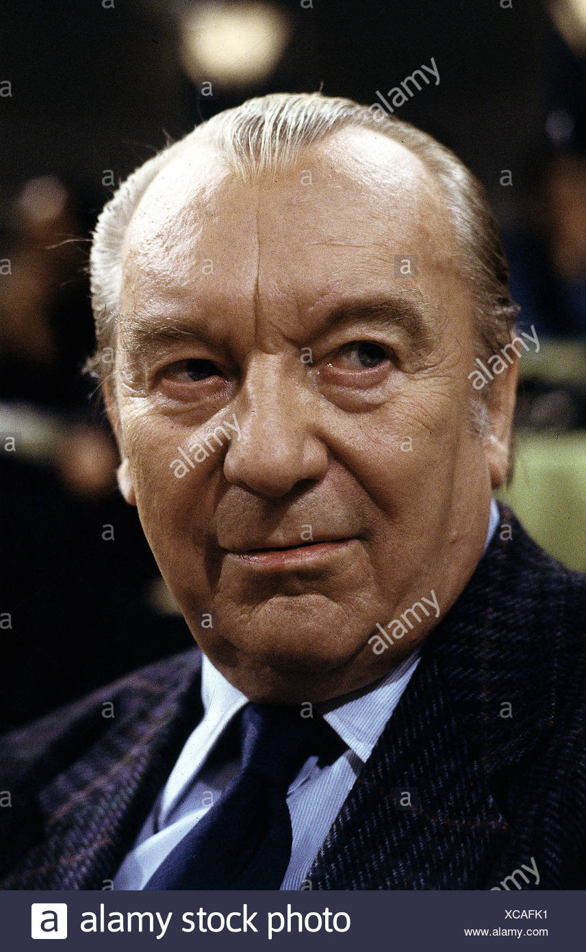 Kirst Hans Hellmut 5 12 1914 23 2 1989 German Author Writer Portrait 1988 Stock Photo Alamy