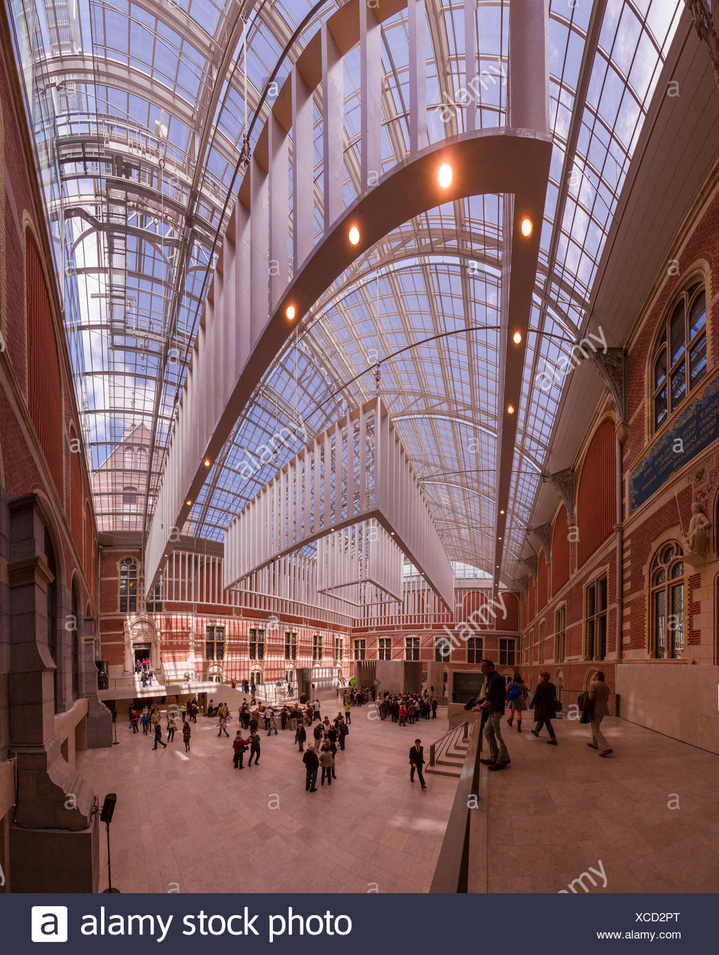 https://c8.alamy.com/comp/XCD2PT/netherlands-holland-europe-amsterdam-rijksmuseum-entry-hall-interior-people-XCD2PT.jpg