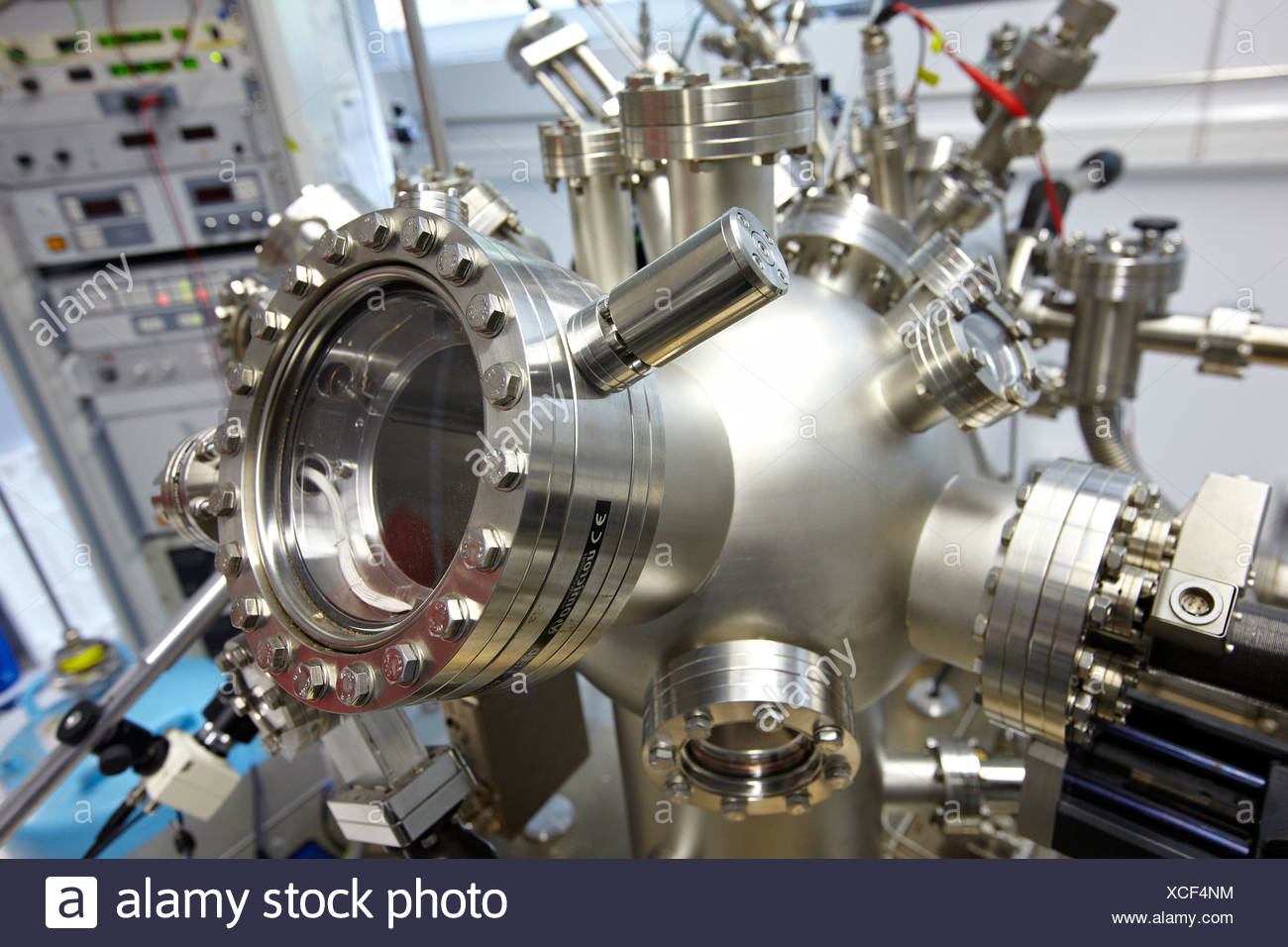 Scanning Tunneling Microscope Stock Photos & Scanning Tunneling ...