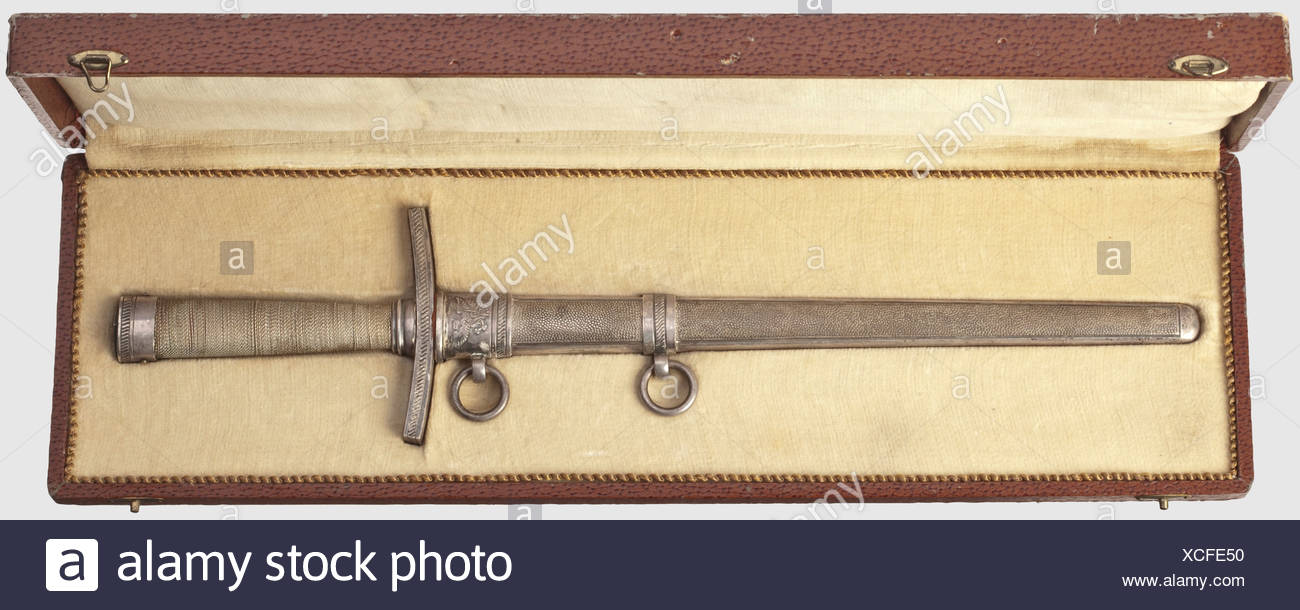An Honour Dagger For High Leaders Of The Hitler Youth Maker M7 36 E F Horster Solingen Polished Blade With Obverse Etched Device Blut Und Ehre Between Oak Leaf Branches The Reverse Etched Rzm In Double