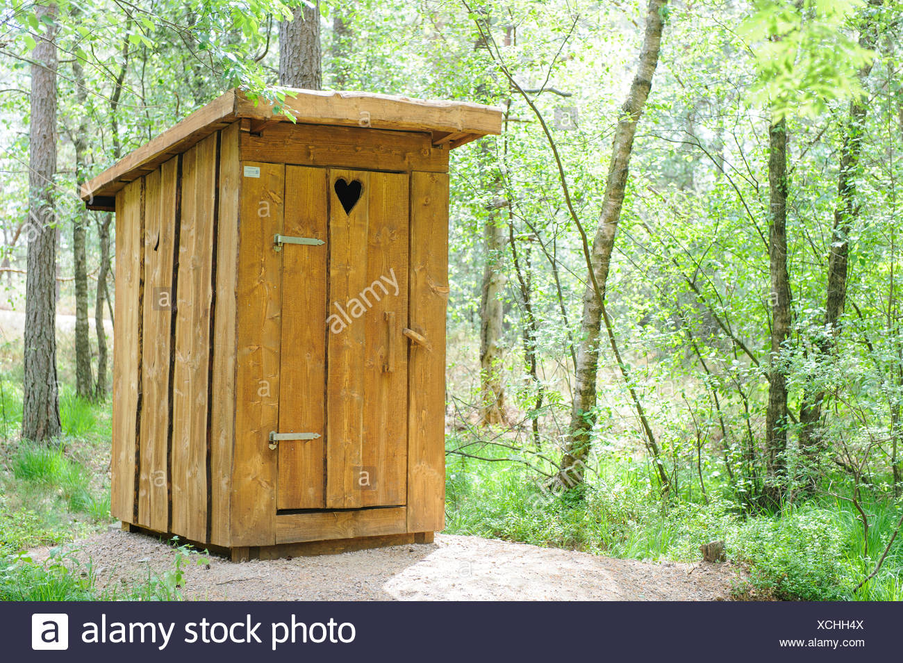 An Outhouse Toilet High Resolution Stock Photography and Images Alamy