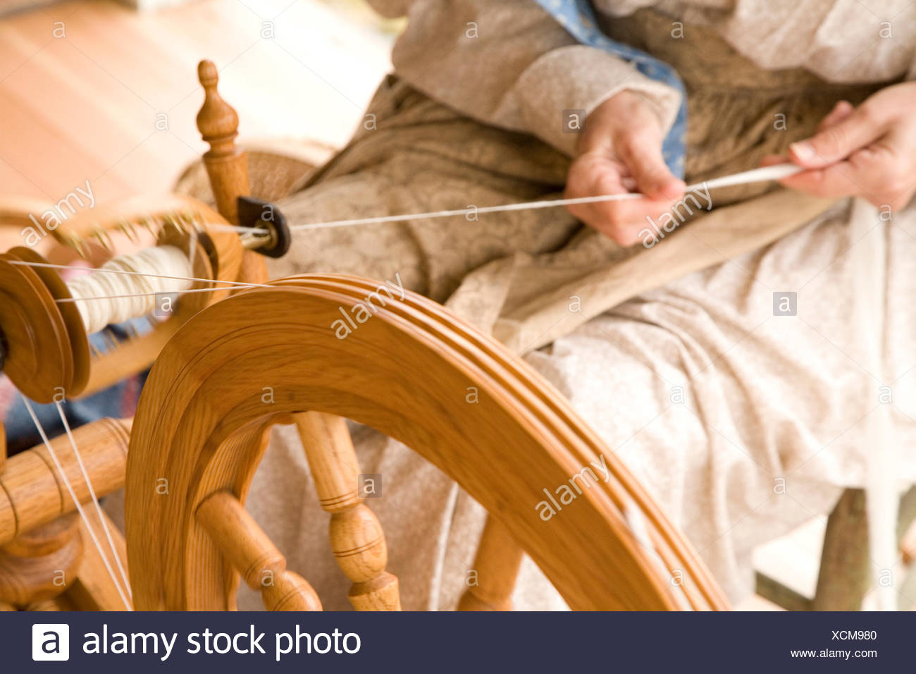Woman Spinning Yarn Stock Photos & Woman Spinning Yarn Stock Images Alamy