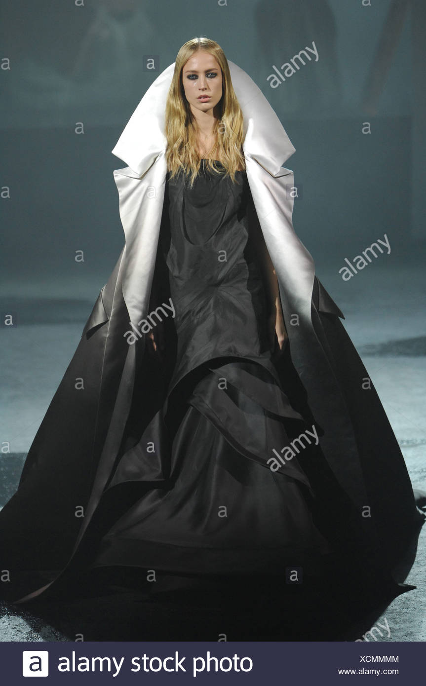 Givenchy Paris Haute Couture Spring Summer Model Raquel Zimmermann