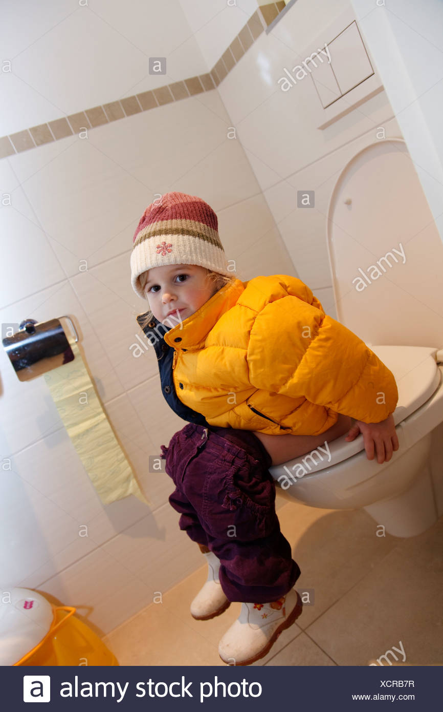 small-girl-on-toilet-stock-photos-small-girl-on-toilet-stock-images