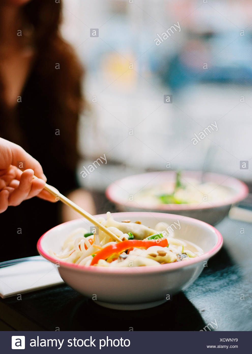 How To Hold Chopsticks For Noodles How To Use Chopsticks To Eat Noodles, Rice, Sushi & More
