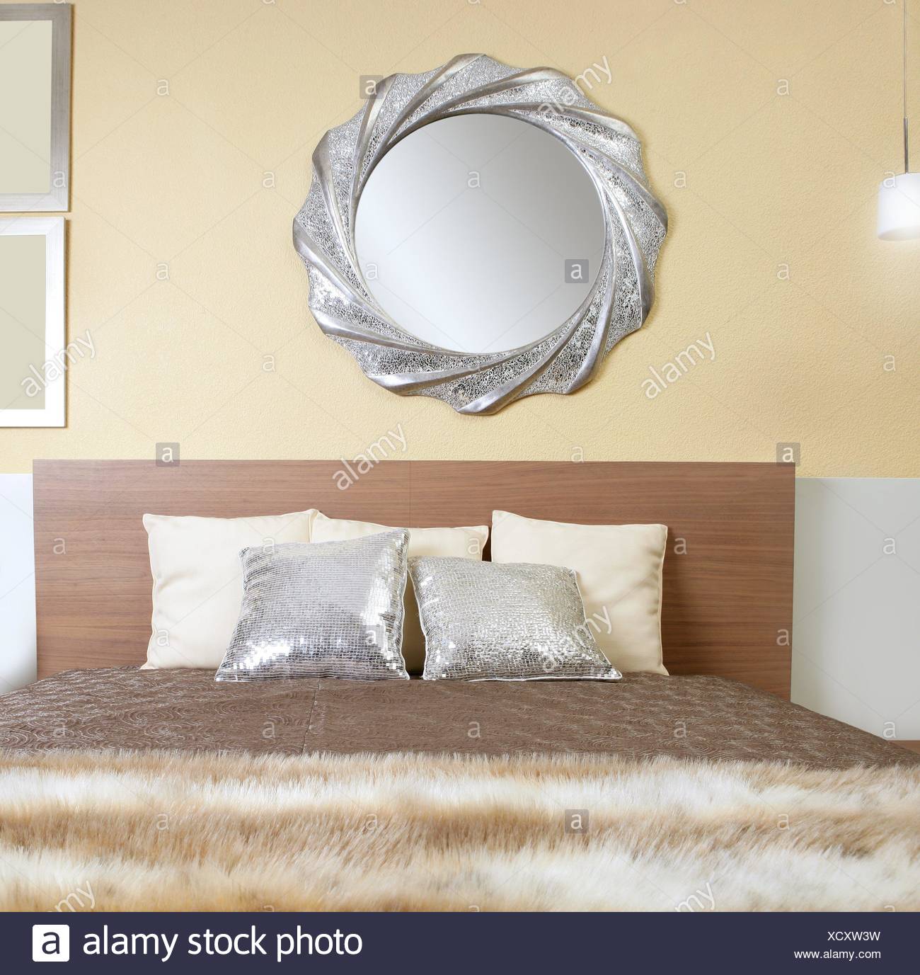 Bedroom Modern Silver Mirror Fake Fur African Blanket Stock
