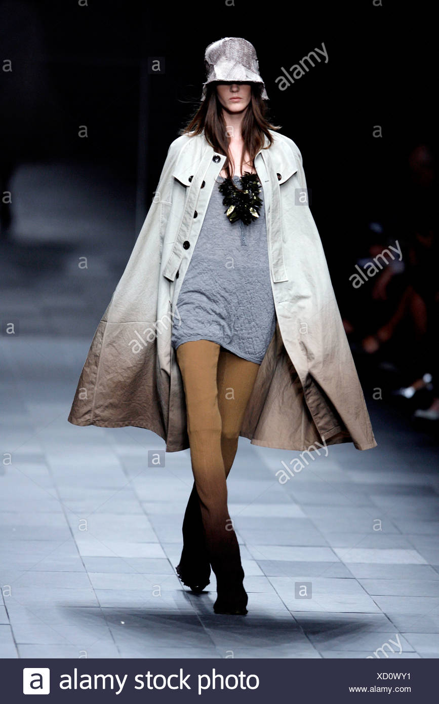 Burberry Prorsum Milan Ready To Wear Spring Summer Grey And Brown