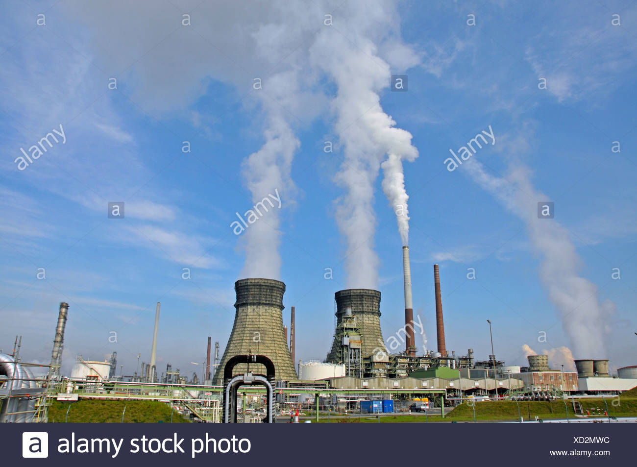 Shell Refinery Wesseling High Resolution Stock Photography and Images Alamy