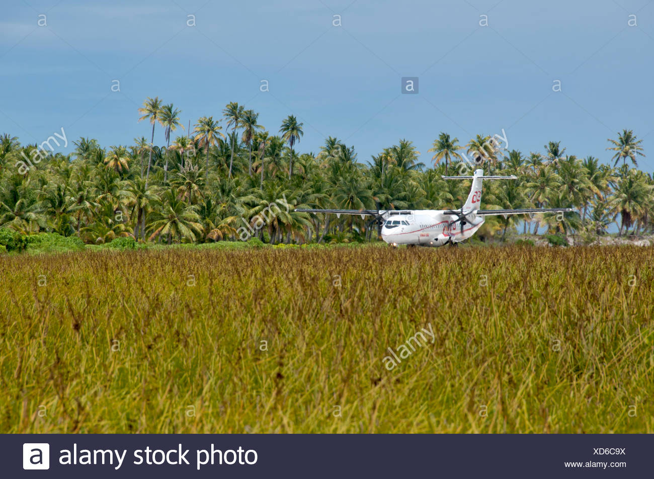 Twin Propeller Plane High Resolution Stock Photography and Images - Alamy