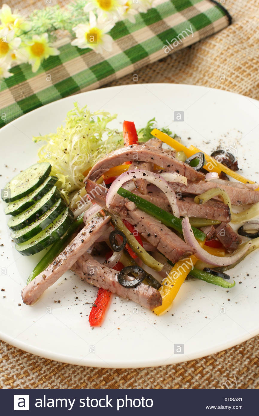 Recipe: beef salad with pickled cucumber Recipe: beef salad with pickled cucumber