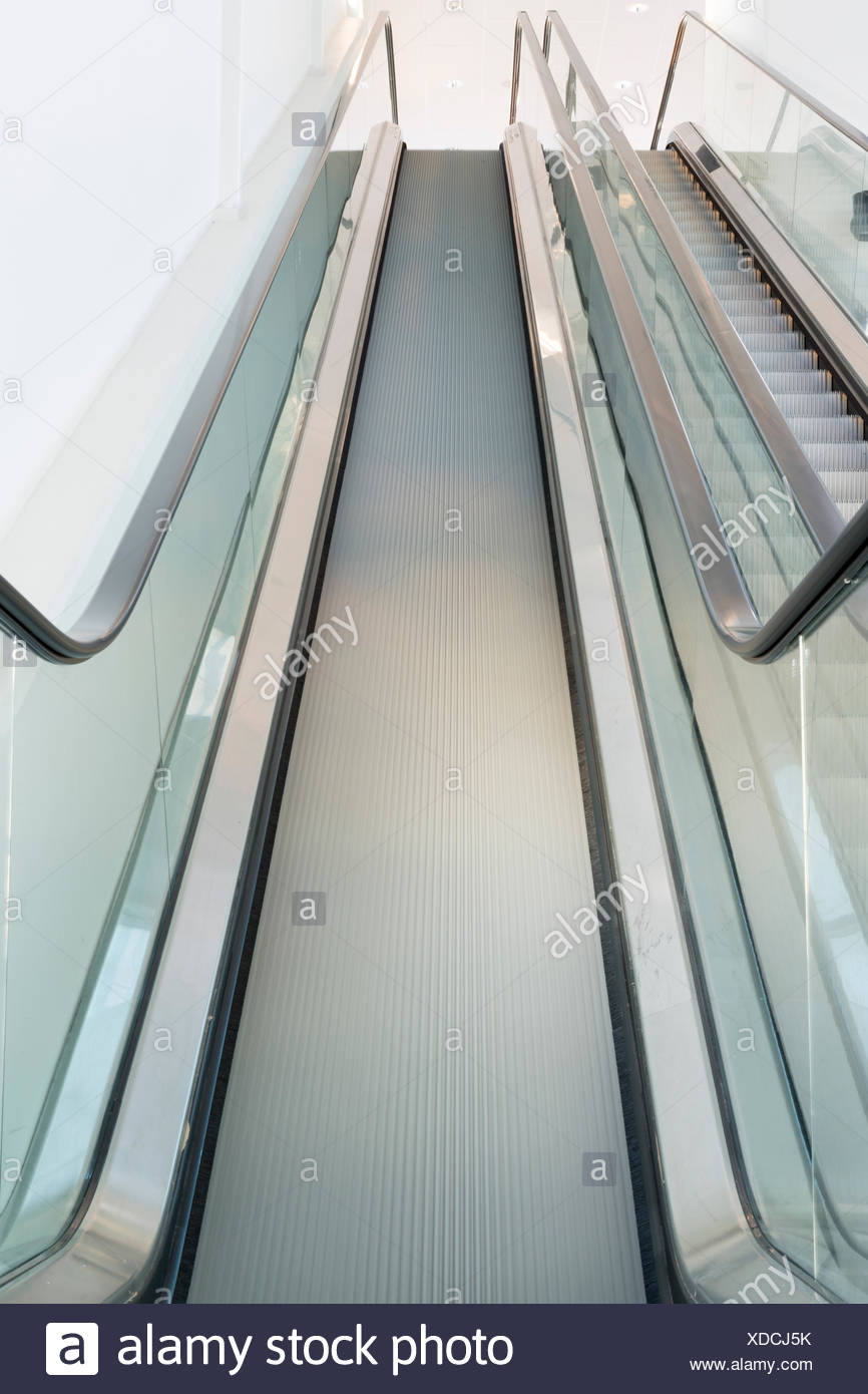 Flat Escalator Stock Photos & Flat Escalator Stock Images Alamy