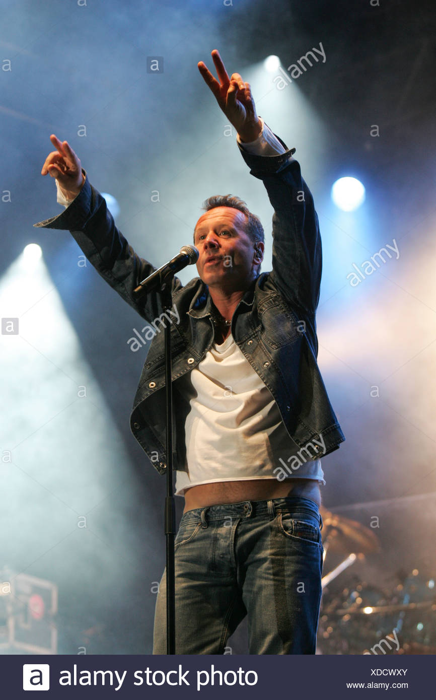 Jim Kerr Where High Resolution Stock Photography and Images - Alamy