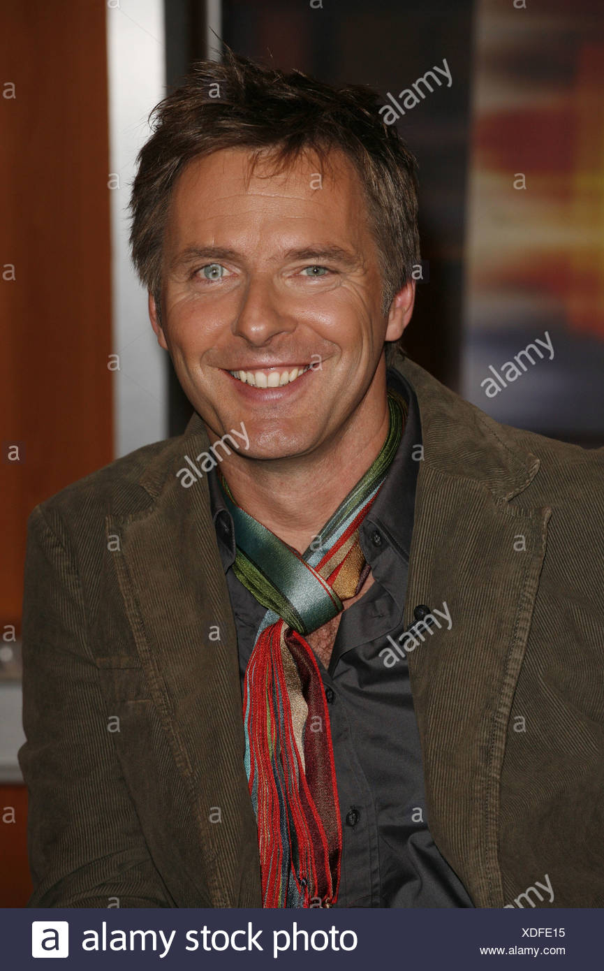 Page 6 Television Moderator High Resolution Stock Photography And Images Alamy