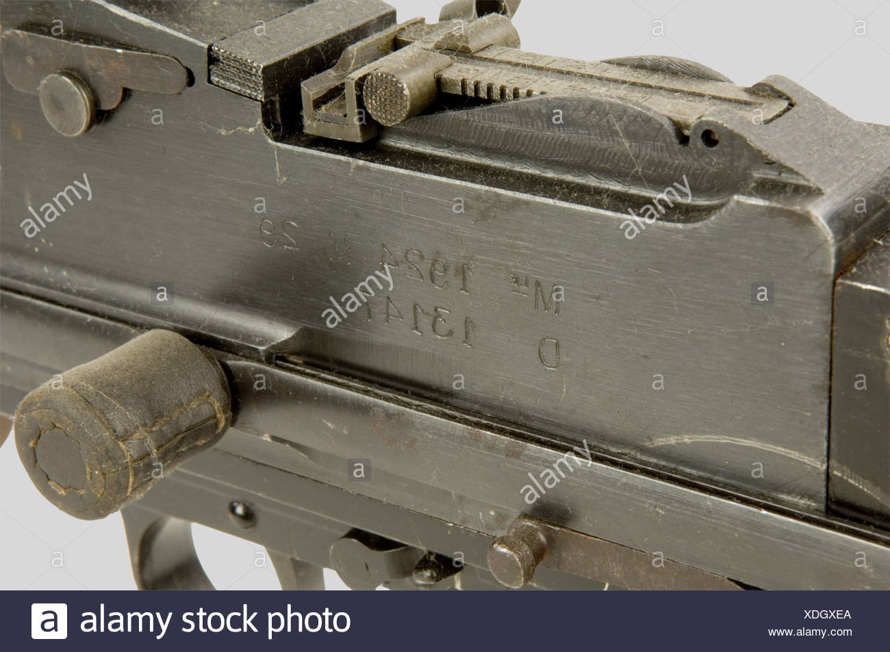 Armes A Feu Fm Bar 24 29 Calibre 7 5 X 54 No D En Excellent Etat Complet Avec Sa Bretelle Et Sa Bequille Arriere Chargeur Neutralise Huitieme Categorie Neutralisation Francaise Nouvelle Norme Stock Photo Alamy