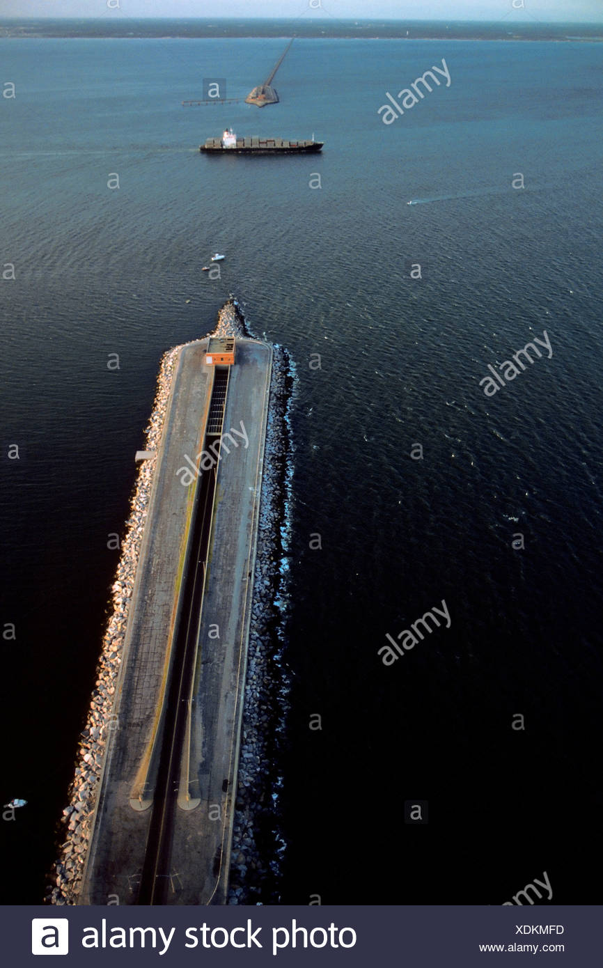 Chesapeake Bay Bridge Tunnel Stock Photo Alamy