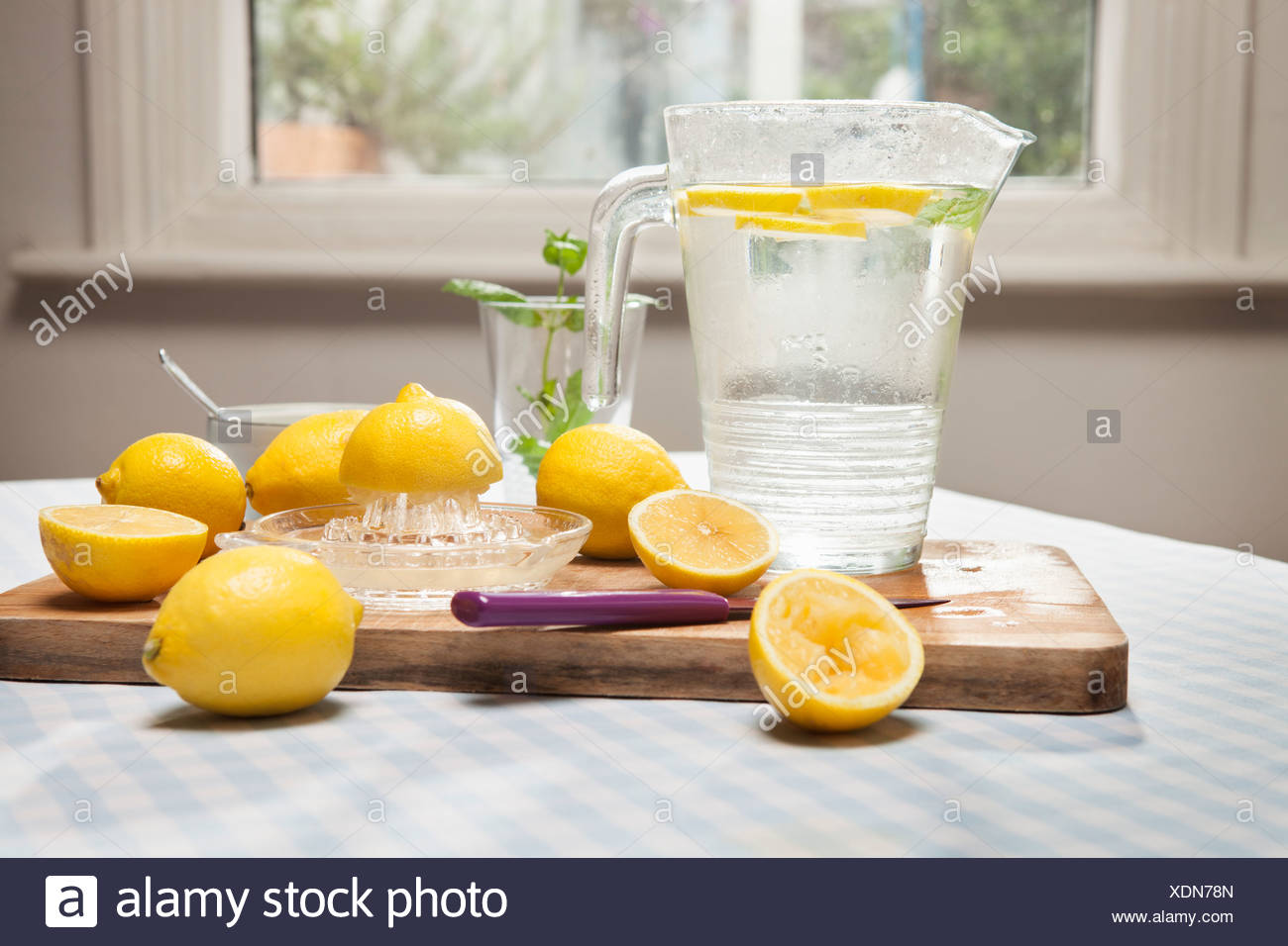 Water Lemons High Resolution Stock Photography and Images Alamy