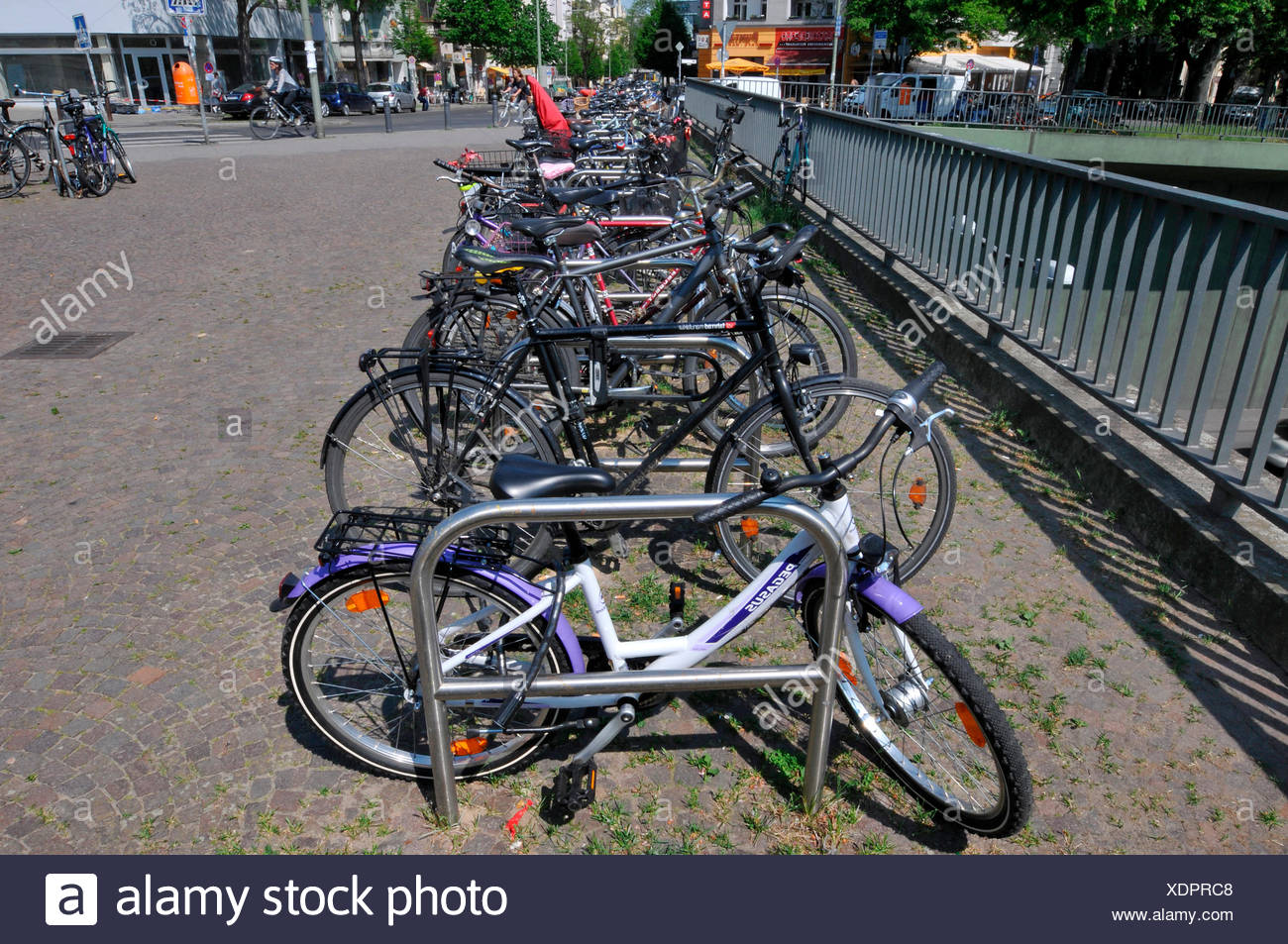 Fahrradparkplatz High Resolution Stock Photography and