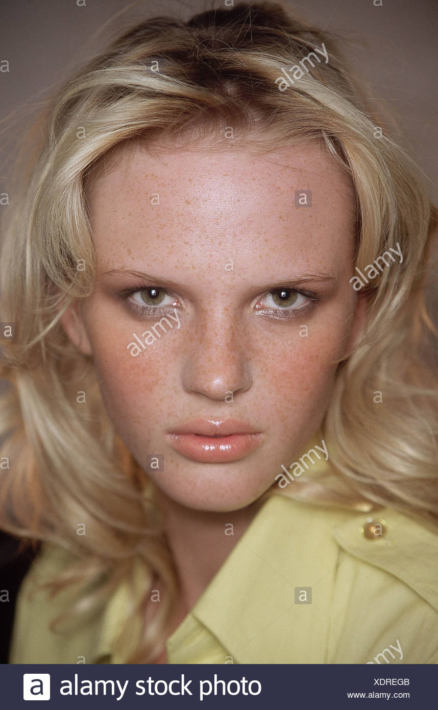 Backstage New York Matthew Williamson Autumn Winter Model Anna