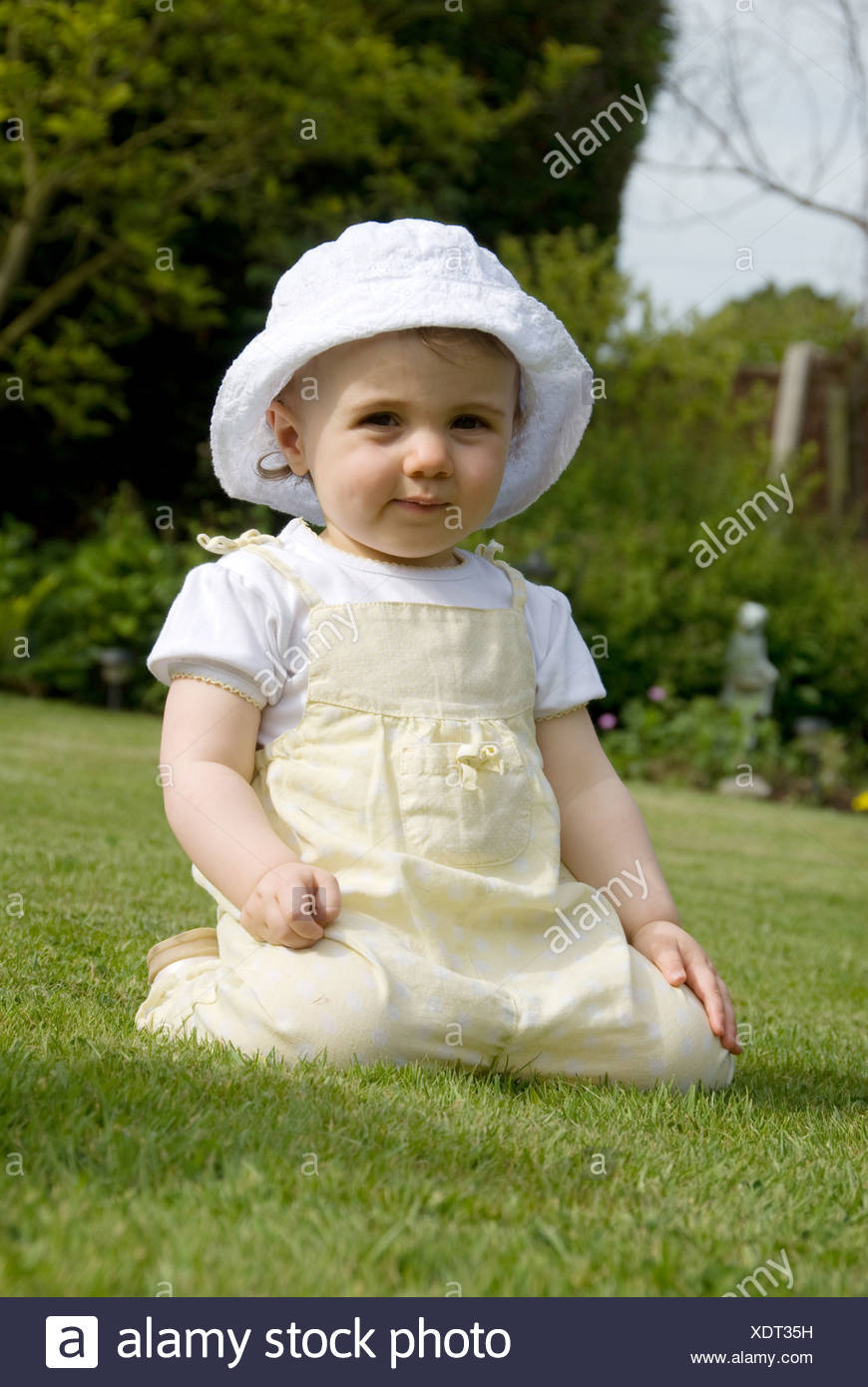 white baby beach hat