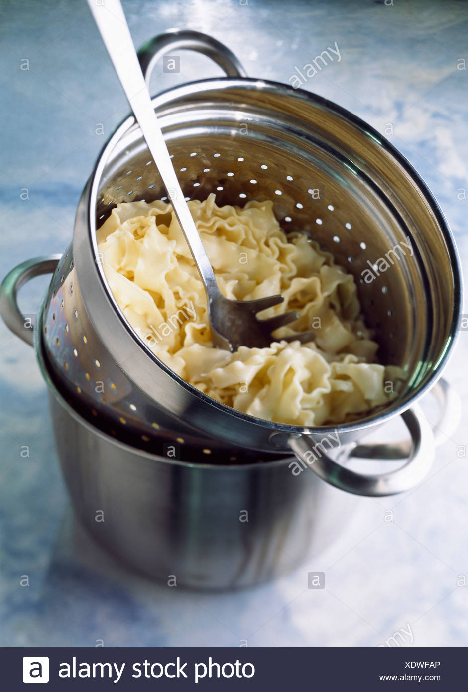 Pasta Strainer High Resolution Stock Photography and Images Alamy