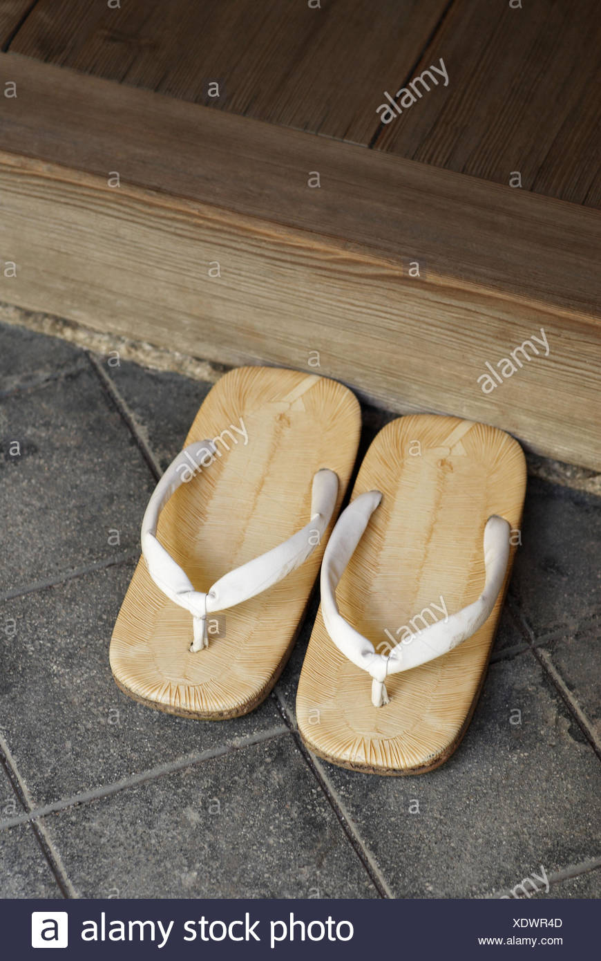 zori slippers
