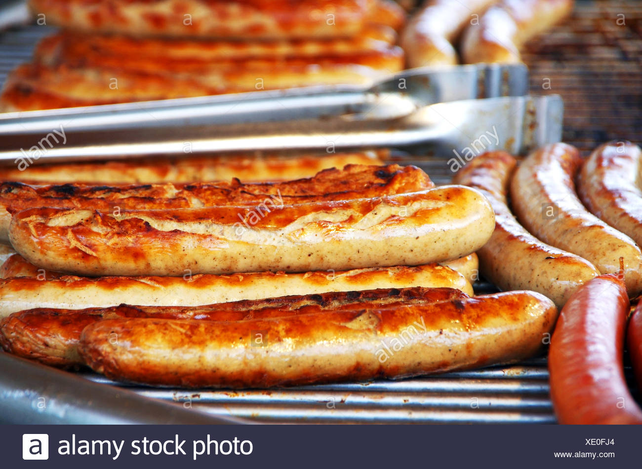 Eat Bratwurst High Resolution Stock Photography and Images Alamy