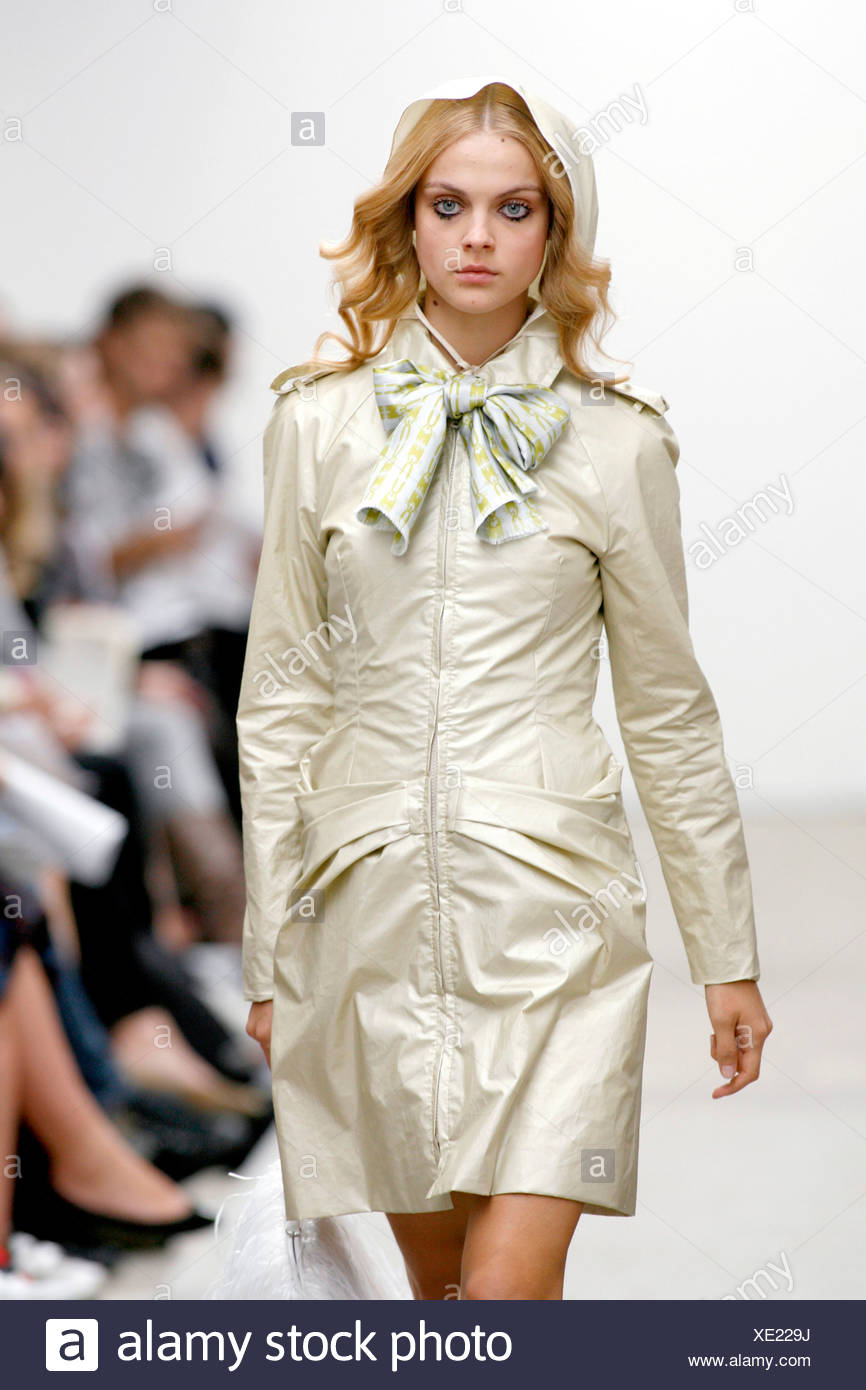 Fashionable children?s style inspiration How to folk wear fashion, Bed pictures cushions