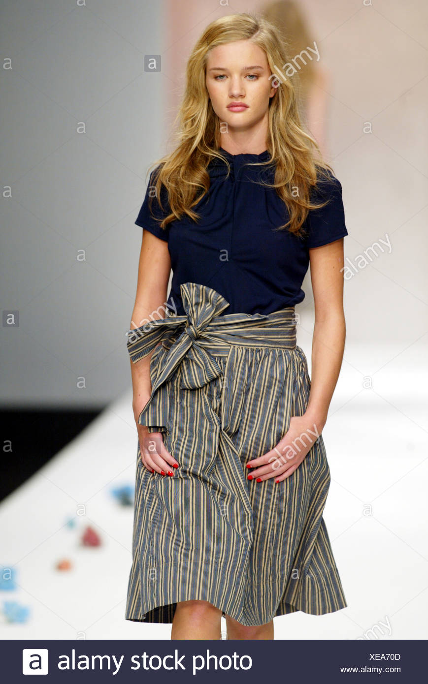 Betty Jackson London Ready To Wear Spring Summer Model Long Blonde