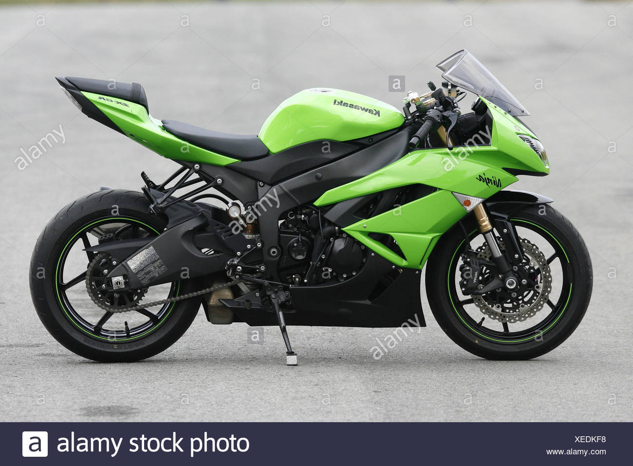 Motorcycle, Kawasaki Ninja, supersportsman, standard, side view Stock Photo  - Alamy