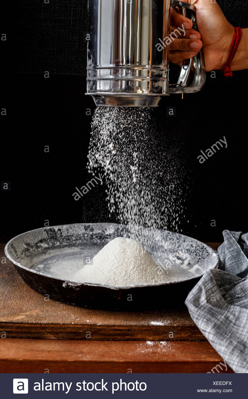 Sifting Stock Photos & Sifting Stock Images Alamy