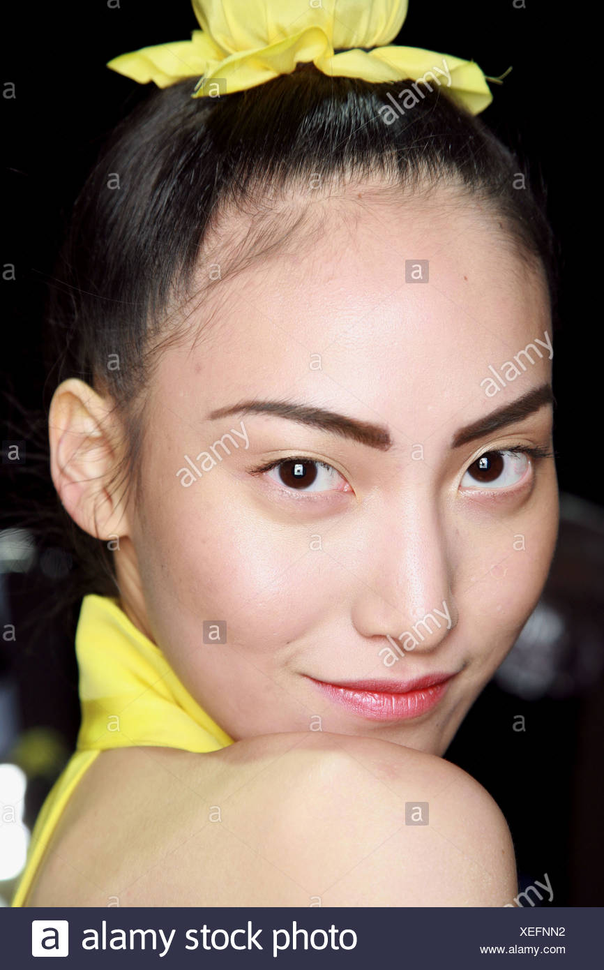 Ppq Backstage London Ready To Wear Spring Summer Head Shot Of
