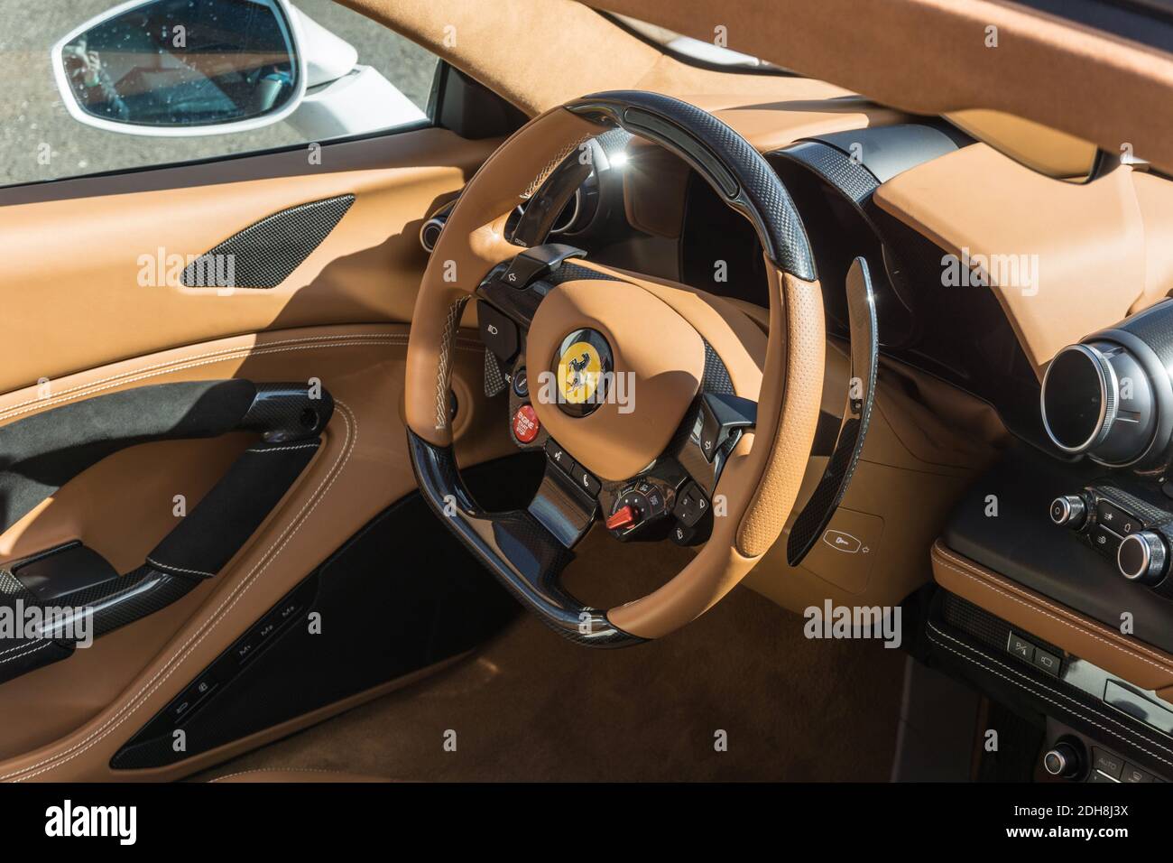 Weisser Ferrari Stockfotos Und Bilder Kaufen Alamy