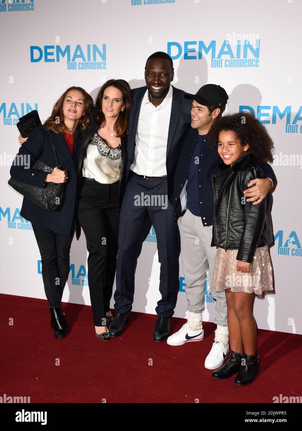 Omar Sy Helene Sy Melissa Theuriau Jamel Debbouze Gloria Colston Attending The Demain Tout Commence Paris Premiere At Cinema Le Grand Rex In Paris France On November 28 2016 Photo By Alban