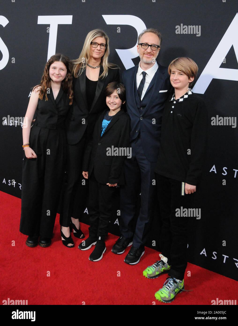 Hollywood, Kalifornien, USA, 18. September 2018 Regisseur James Gray, Frau Alexantra Dickson Grau und Kinder besuchen Twentieth Century Fox's "Ad Astra" Special Screening am 18. September 2018 Cinerama Dome in Hollywood, Kalifornien, USA. Foto von Barry King/Alamy leben Nachrichten Stockfoto