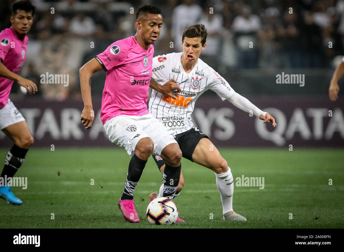 Sao Paulo, Brasilien. 18 Sep, 2019. Matheus Vital und Torres bei einem Match zwischen Korinther vs Independiente Del Valle, ein Spiel von der South American Cup validiert, an die Korinther Arena, östlich von São Paulo (Foto von Thiago Bernardes/Pacific Press) Quelle: Pacific Press Agency/Alamy leben Nachrichten Stockfoto