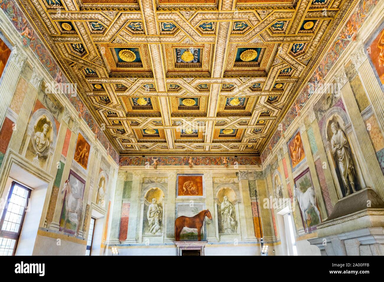 Halle der Pferde, Sala Dei Cavalli, Fresken von Giulio Romano, Palazzo Te Lustschloss, Mantua, Lombardei, Italien Stockfoto