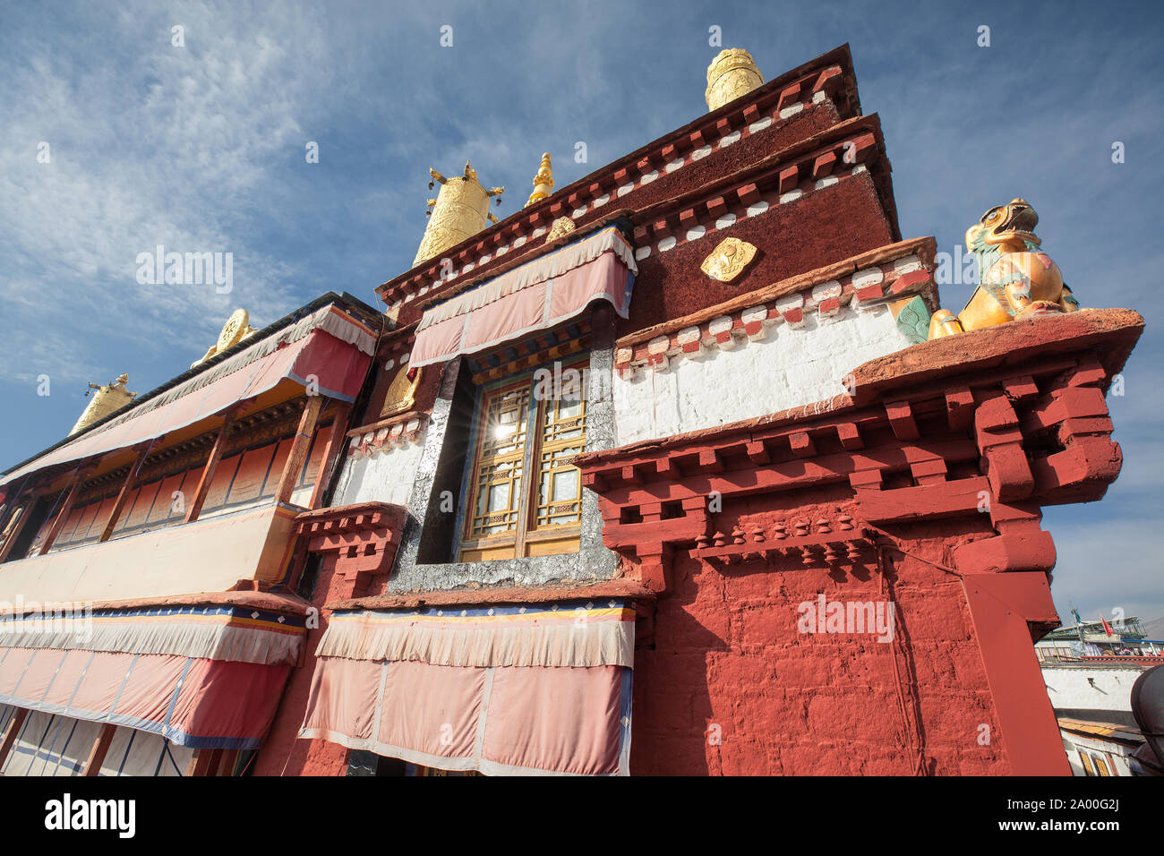 Ein 2019 Bild der Ramoche Tempel in Lhasa, Tibet. Stockfoto