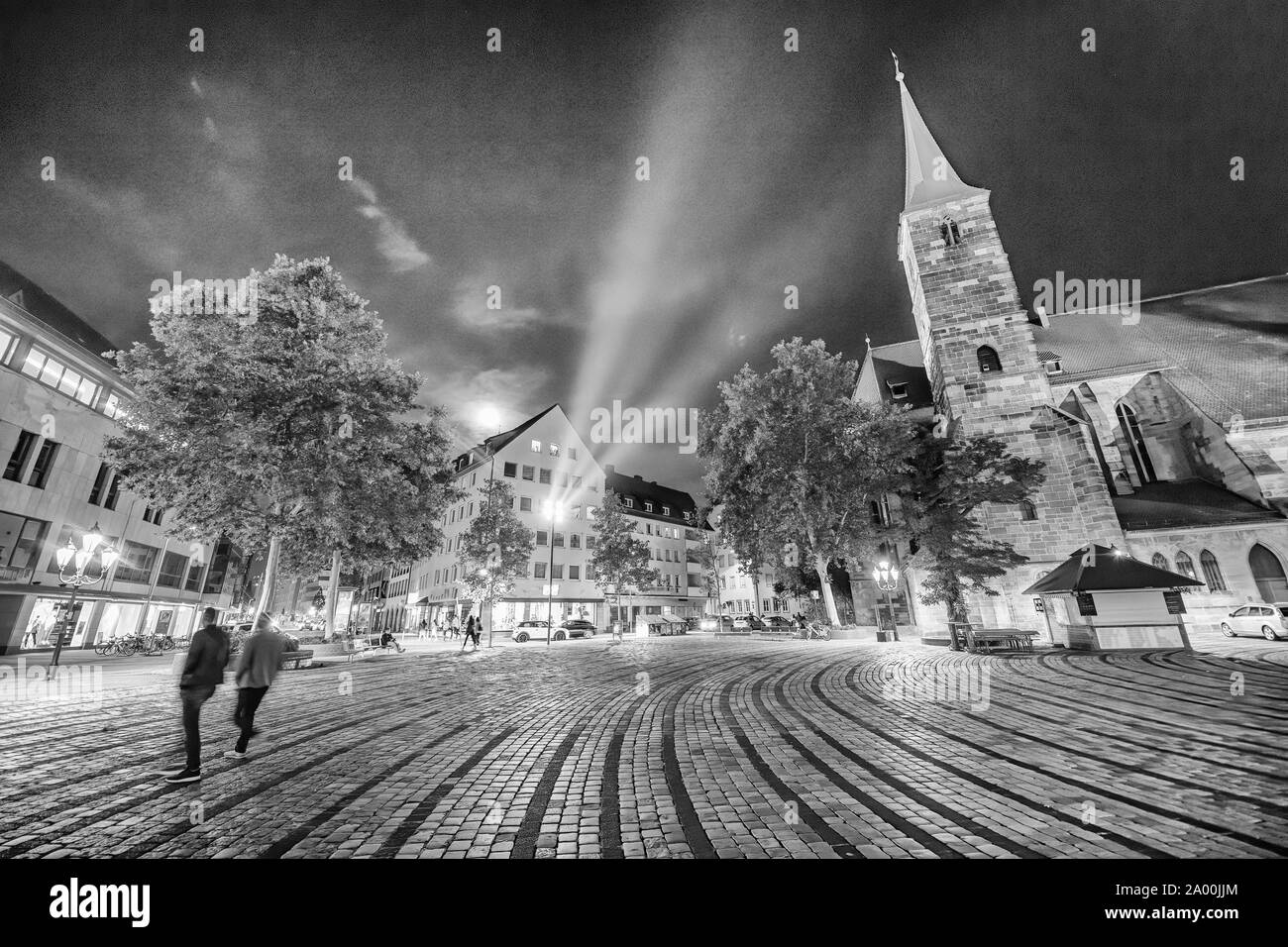 St. Jakob Kirche und City Square bei Nacht, Nürnberg - Deutschland. Stockfoto
