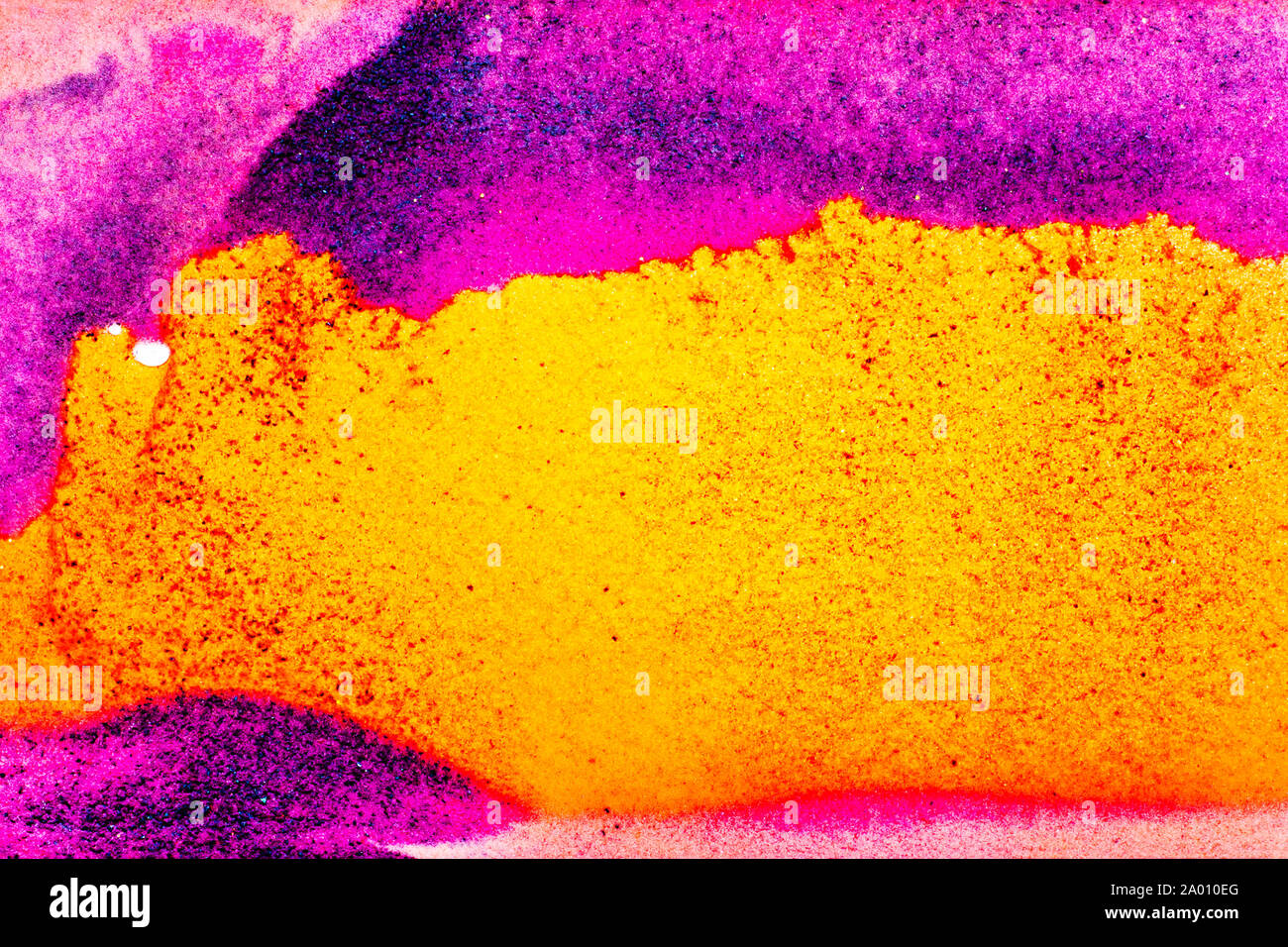 Bunte sand Pigmente fiel in Wasser. Abstrakte Landschaft Hintergrund. Stockfoto