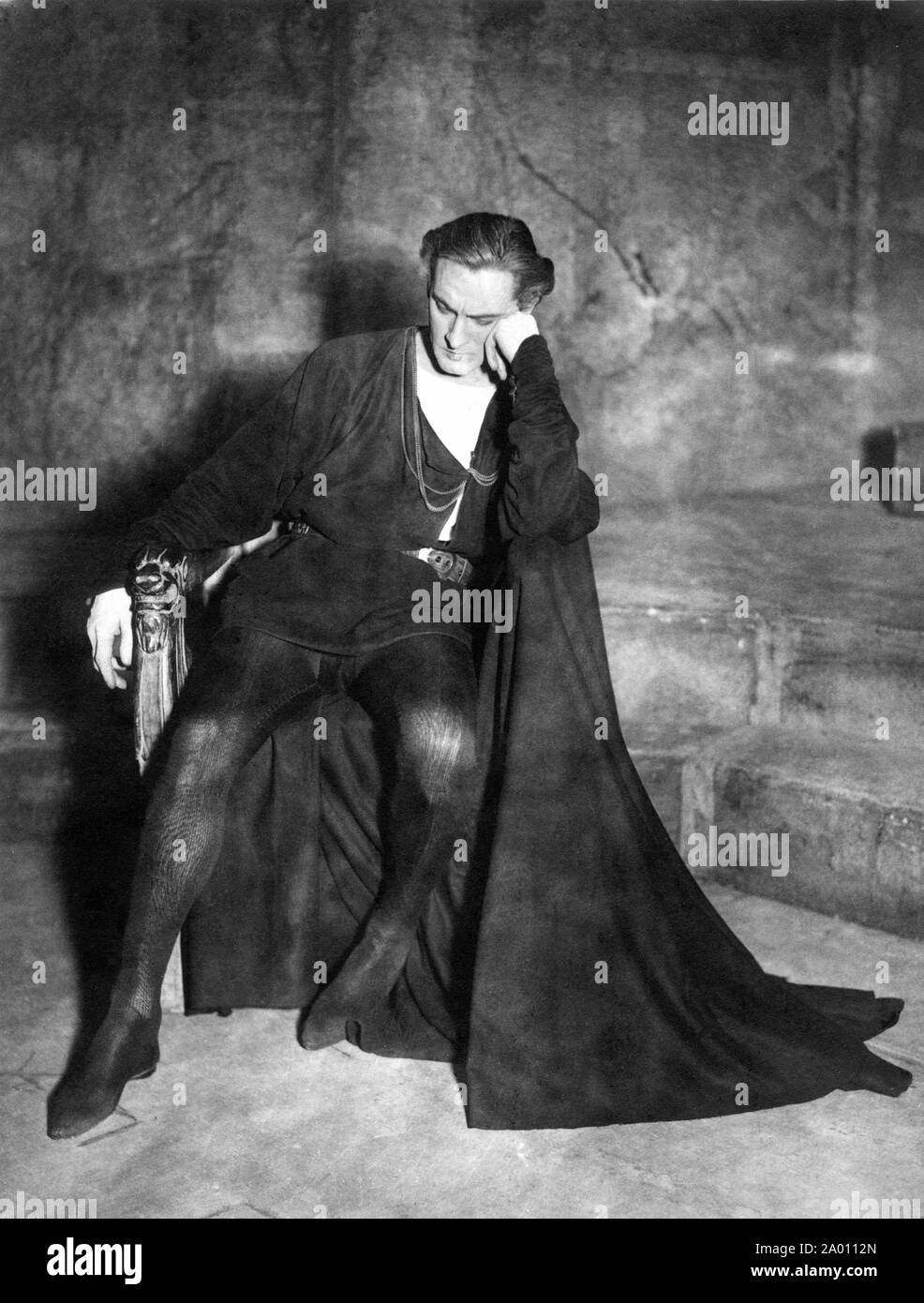 JOHN BARRYMORE als Hamlet, Prinz von Dänemark in der London 1925 Produktion von Hamlet von William Shakespeare, im Theatre Royal Haymarket Stockfoto