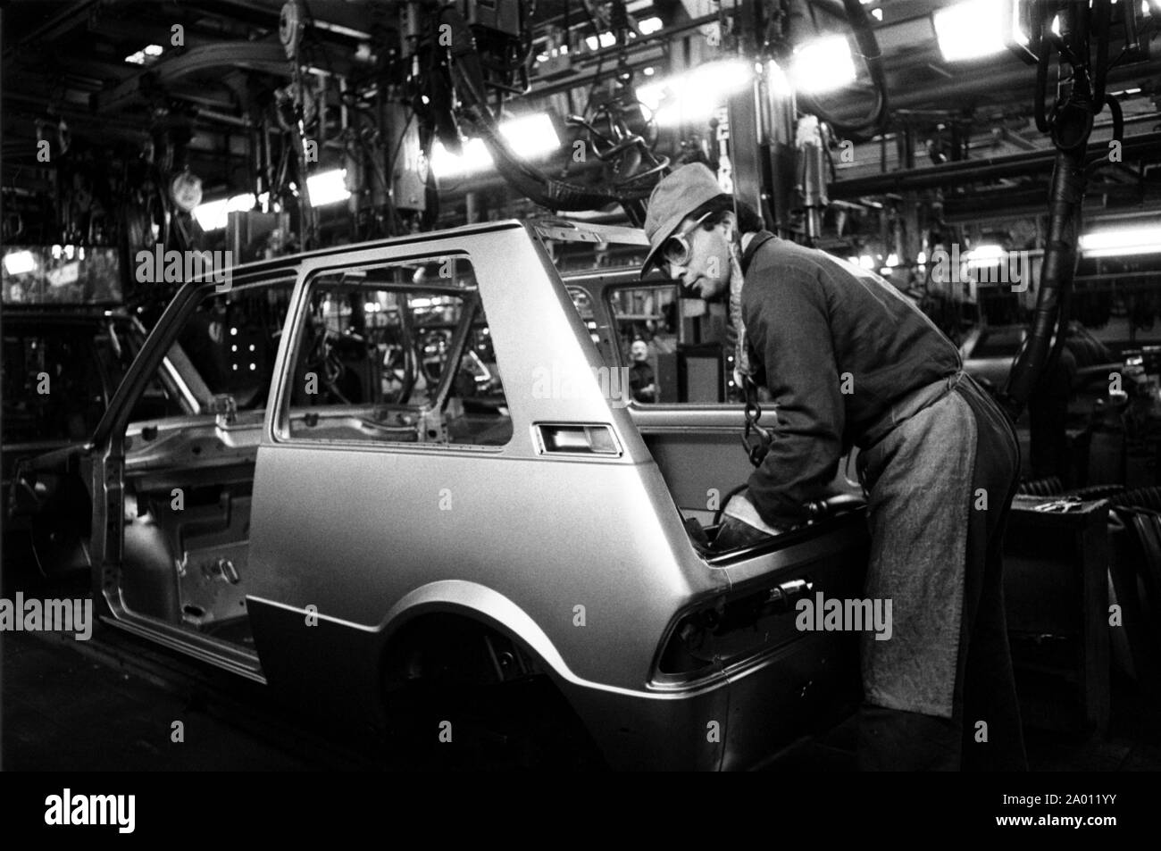 Montagelinien in der autofabrik Innocenti Leyland in Mailand Lambrate (1979) Stockfoto