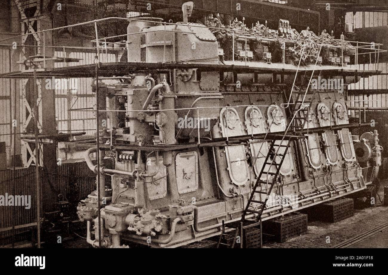 Die neueste Technik und Technologie aus den 1930er Jahren: ein Marine Diesel Motor nach dem Bau - und vor der Installation. Stockfoto
