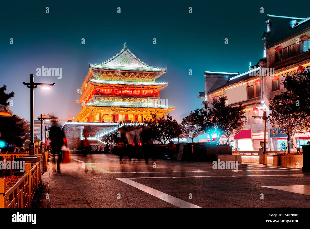 Xi'an ist eine Drum Tower eine berühmte Alte architektonische Wahrzeichen. Übersetzung: "Zivile und militärische Beamte erfassen' Stockfoto