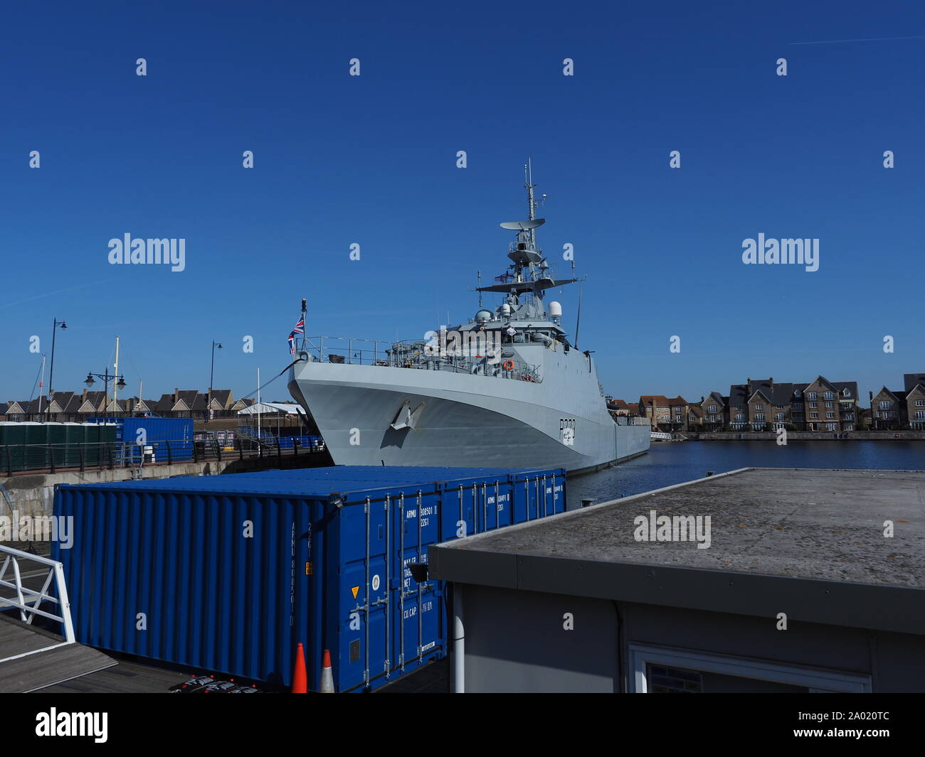 Chatham, Kent, Großbritannien. 19. September 2019. HMS Medway wurde heute morgen offiziell in den historischen Naval Stadt von Chatham mit zahlreichen VIPs anwesend in Auftrag gegeben. Sie ist benannt nach dem Fluss Medway und Medway Towns und es ist ungewöhnlich für ein kriegsschiff in der Umgebung in Betrieb genommen werden Sie nach benannt ist. Sie ist die erste Royal Navy Schiff im Chatham Dockyard in Betrieb genommen Seit 1988. Credit: James Bell/Alamy leben Nachrichten Stockfoto